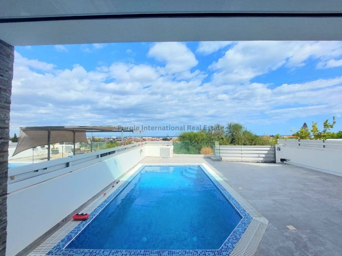 Image No.9-3 Bed Apartment for sale