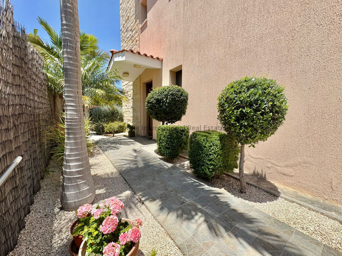 Image No.29-3 Bed Villa for sale