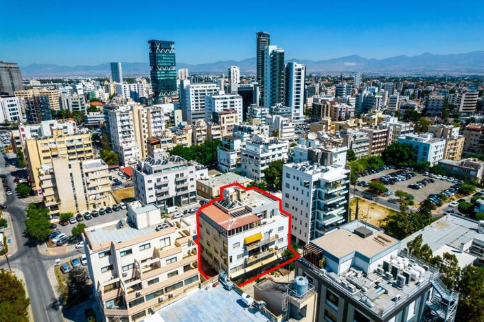 Image No.2-Commercial à vendre à Nicosie