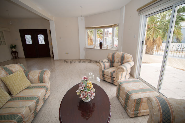 Image No.12-Villa de 4 chambres à vendre à Larnaca