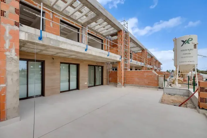 Image No.31-3 Bed Apartment for sale