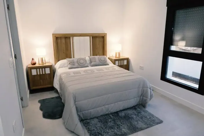 Image No.18-2 Bed Townhouse for sale