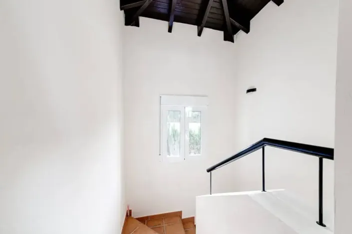 Image No.12-3 Bed Villa for sale