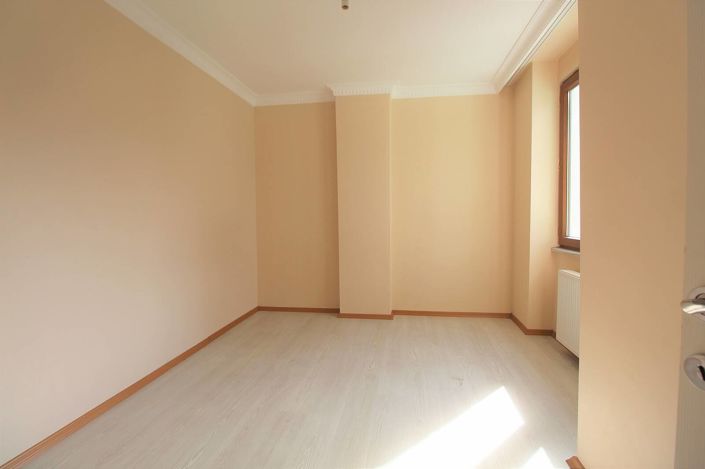 Image No.6-5 Bed Apartment for sale