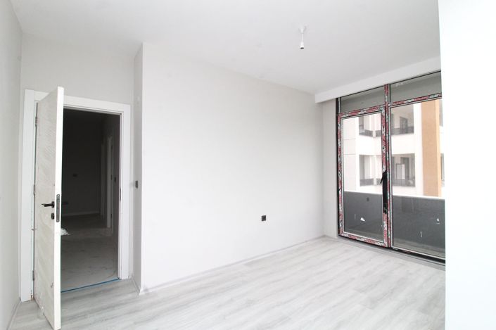 Image No.10-5 Bed Apartment for sale