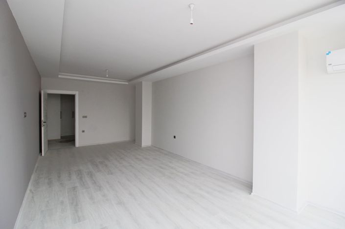 Image No.23-5 Bed Apartment for sale