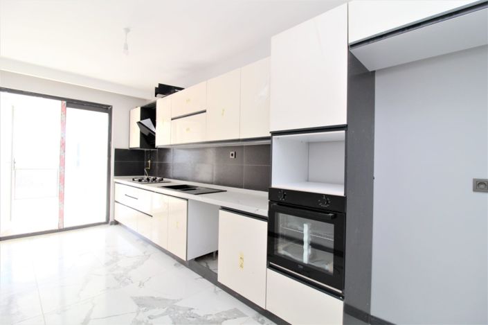 Image No.18-3 Bed Apartment for sale