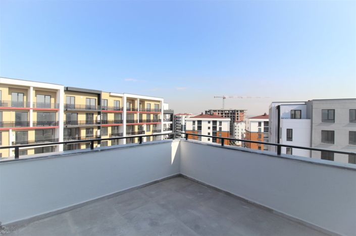 Image No.37-5 Bed Apartment for sale