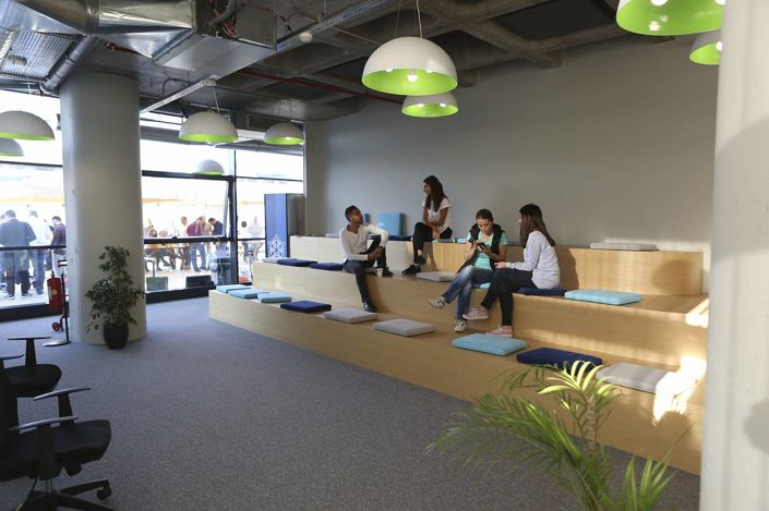 Image No.10-1 Bed Commercial for sale