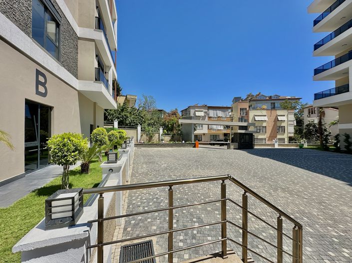 Image No.18-3 Bed Apartment for sale