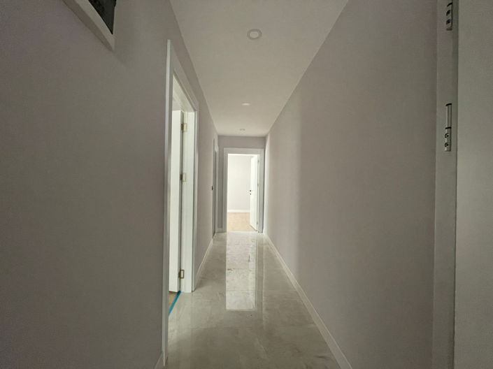 Image No.15-5 Bed Apartment for sale