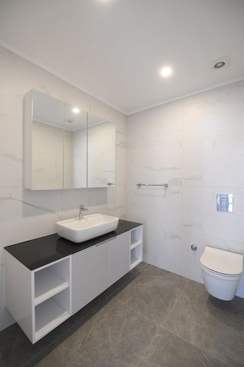 Image No.15-3 Bed Apartment for sale