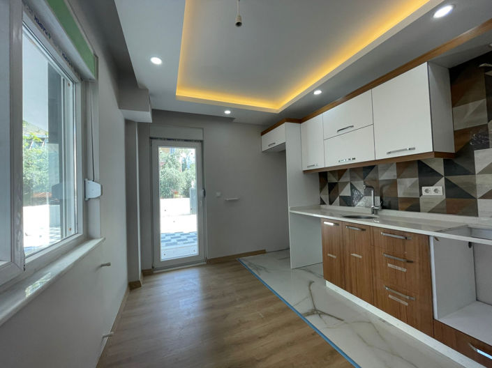 Image No.20-2 Bed Apartment for sale