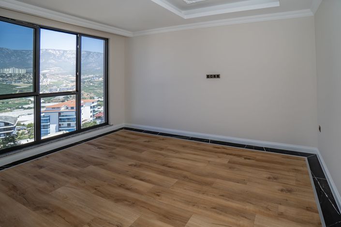 Image No.17-2 Bed Apartment for sale