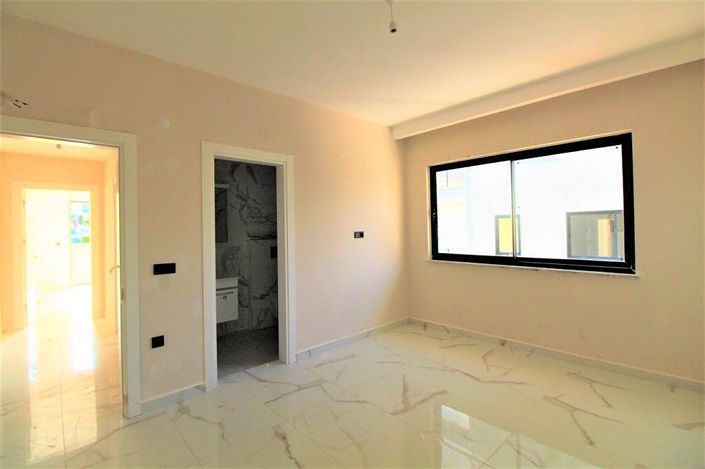 Image No.20-2 Bed Apartment for sale