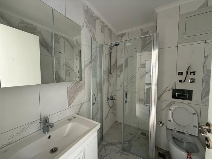 Image No.13-5 Bed Apartment for sale