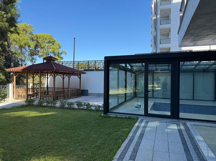 Image No.4-5 Bed Apartment for sale