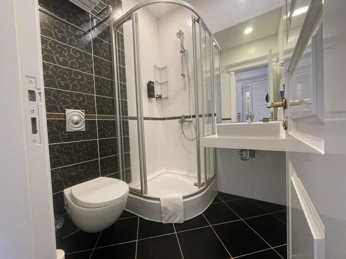 Image No.22-3 Bed Apartment for sale