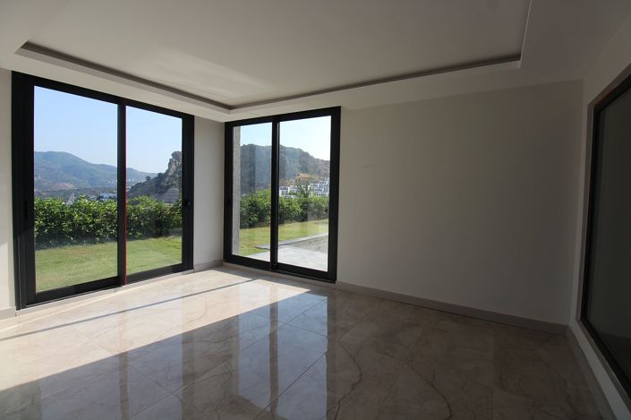 Image No.31-3 Bed Apartment for sale