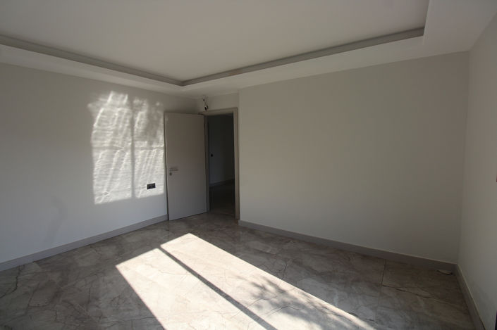 Image No.34-3 Bed Apartment for sale