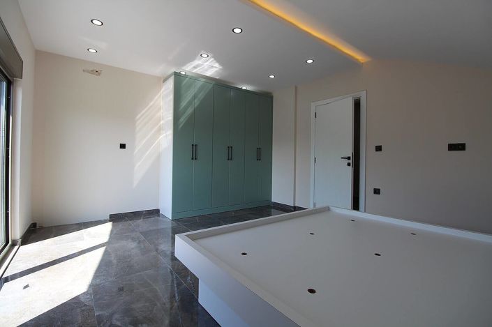 Image No.53-1 Bed Apartment for sale