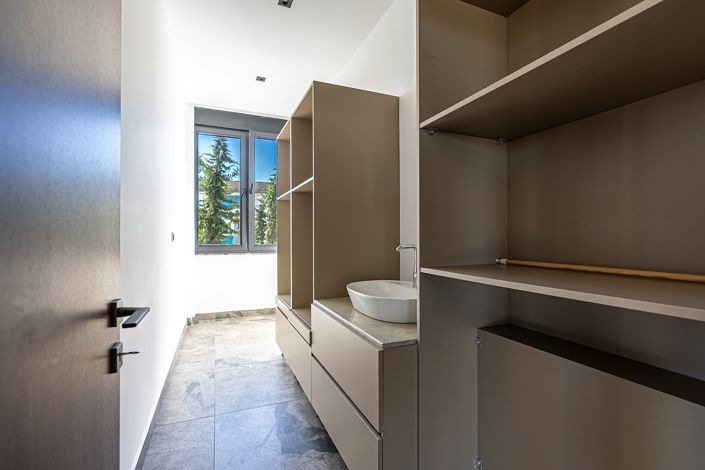 Image No.58-4 Bed House/Villa for sale