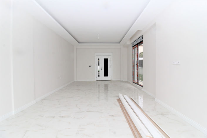 Image No.9-5 Bed House/Villa for sale