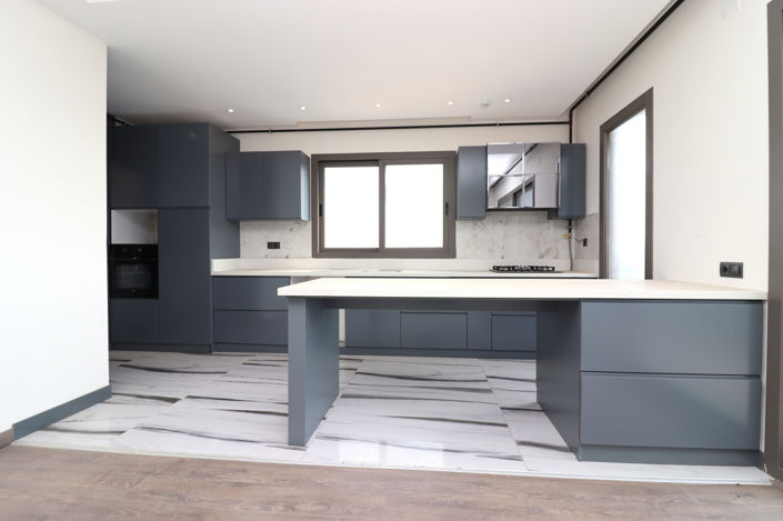 Image No.12-4 Bed Apartment for sale