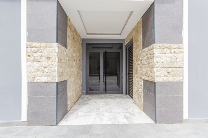 Image No.15-3 Bed Apartment for sale