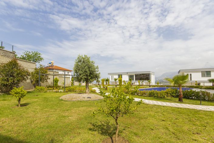 Image No.17-4 Bed Apartment for sale