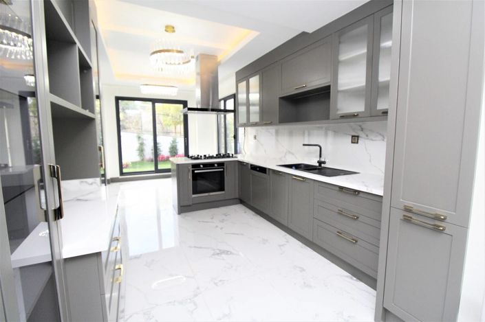 Image No.13-5 Bed House/Villa for sale