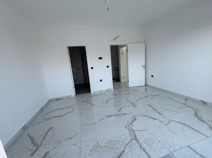 Image No.21-3 Bed Apartment for sale