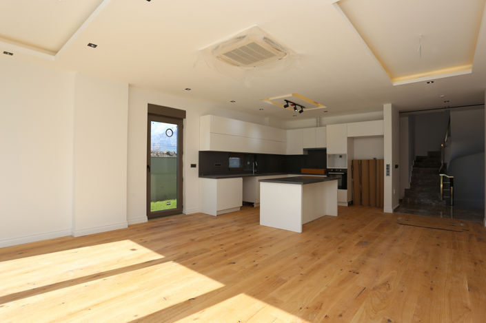 Image No.10-4 Bed House/Villa for sale