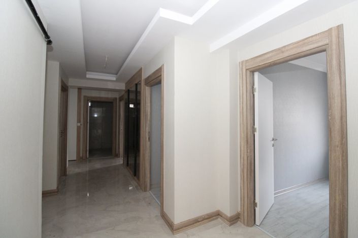 Image No.20-4 Bed Apartment for sale