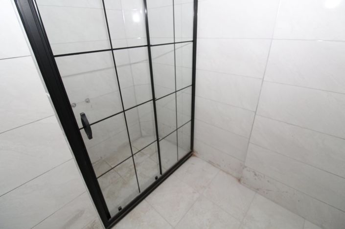 Image No.22-4 Bed Apartment for sale