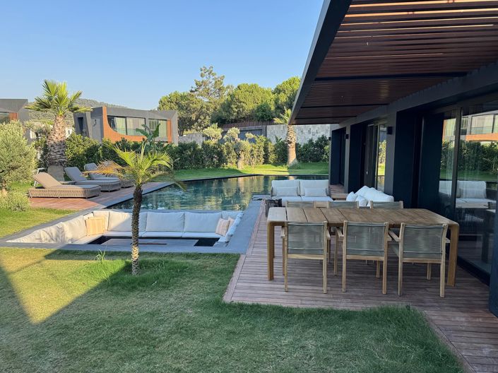 Image No.8-5 Bed House/Villa for sale