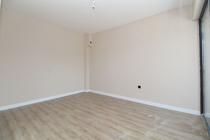 Image No.10-1 Bed Commercial for sale