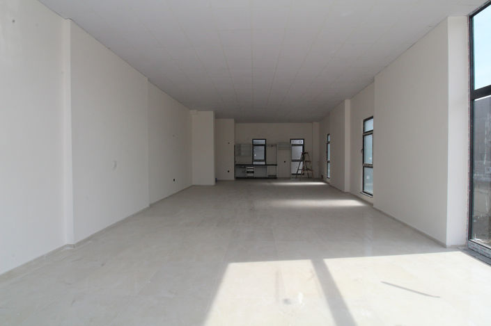 Image No.18-1 Bed Commercial for sale