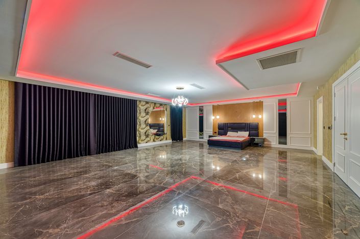 Image No.17-8 Bed House/Villa for sale