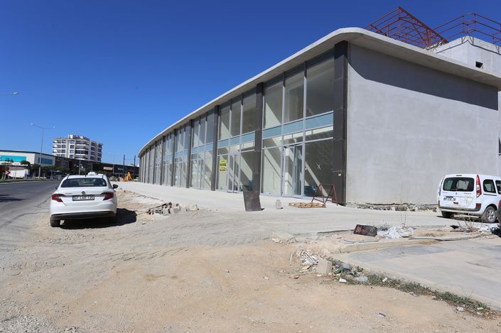 Image No.5-3 Bed Commercial for sale