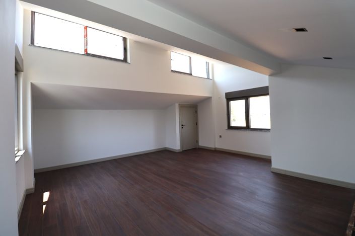 Image No.28-Maison / Villa de 4 chambres à vendre à Düzlerçami