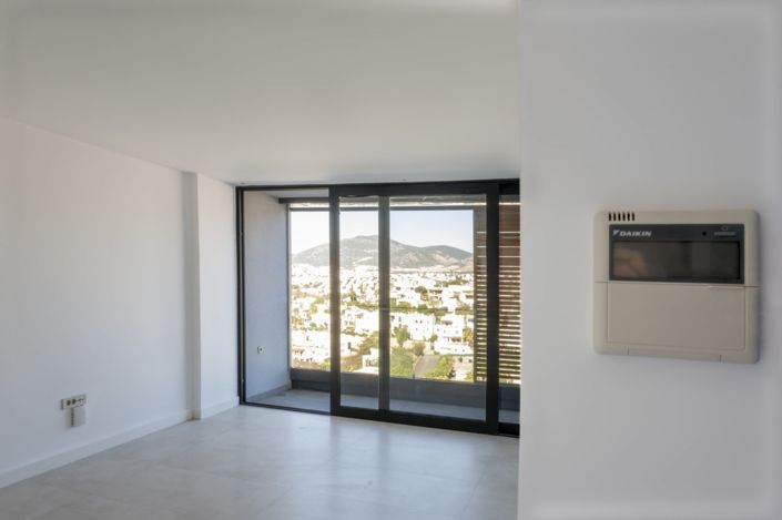 Image No.21-3 Bed Apartment for sale