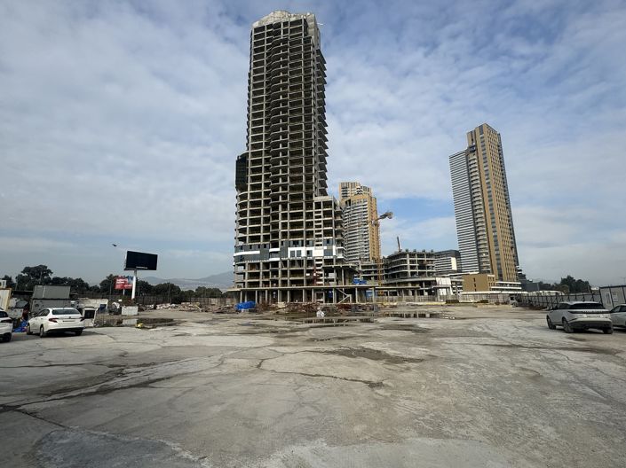 Image No.40-5 Bed Apartment for sale