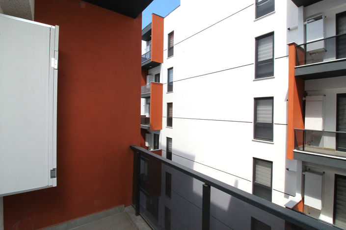 Image No.20-2 Bed Apartment for sale