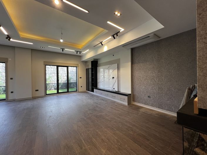 Image No.11-4 Bed House/Villa for sale