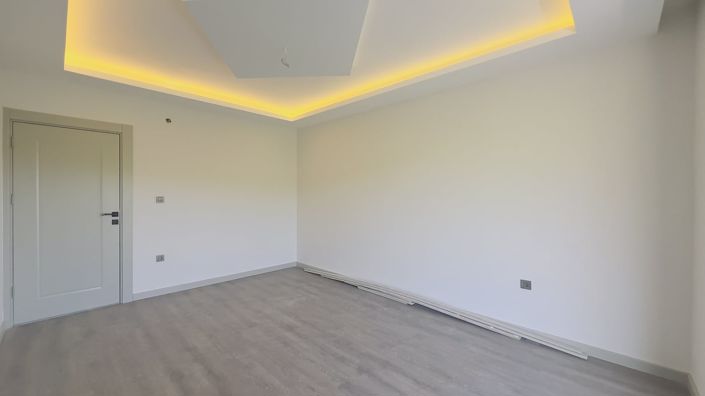 Image No.37-4 Bed Apartment for sale