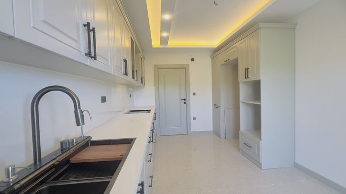 Image No.41-4 Bed Apartment for sale