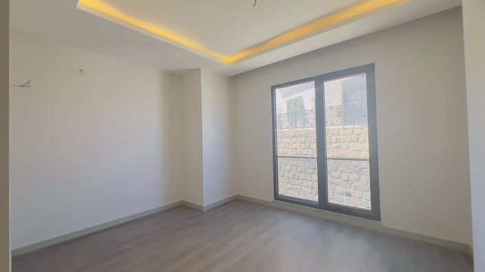 Image No.50-4 Bed Apartment for sale