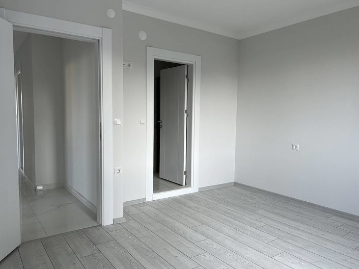 Image No.18-4 Bed Apartment for sale