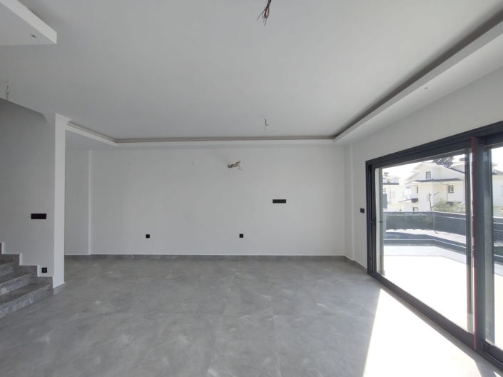 Image No.18-4 Bed House/Villa for sale